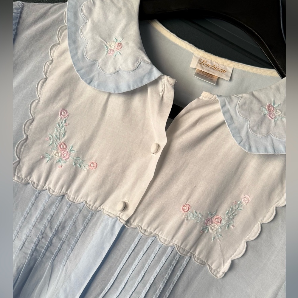 Barbizon vintage embroidered Light Blue Button-Up Nightgown with pockets